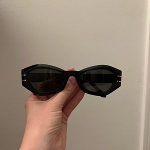 Christian Dior DiorSignature 55mm Butterfly sunglasses